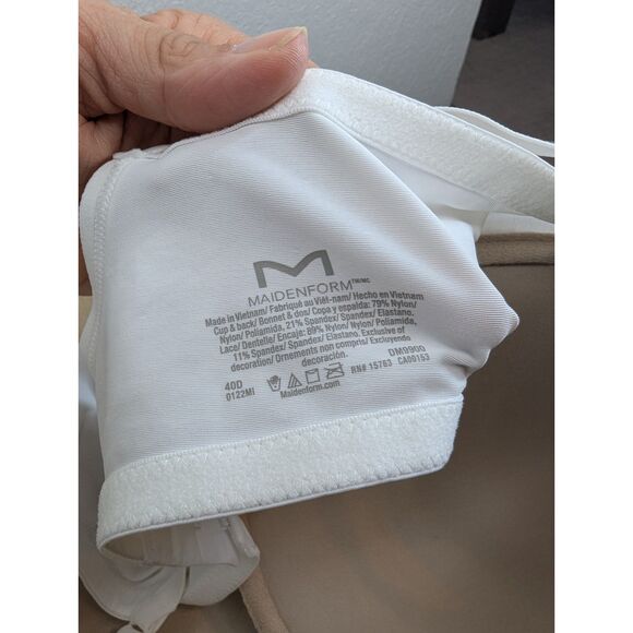 NWT Maidenform Plunging Neckline Push Up Bra Size 40D Beige White Lace DM9900 - Picture 11 of 11